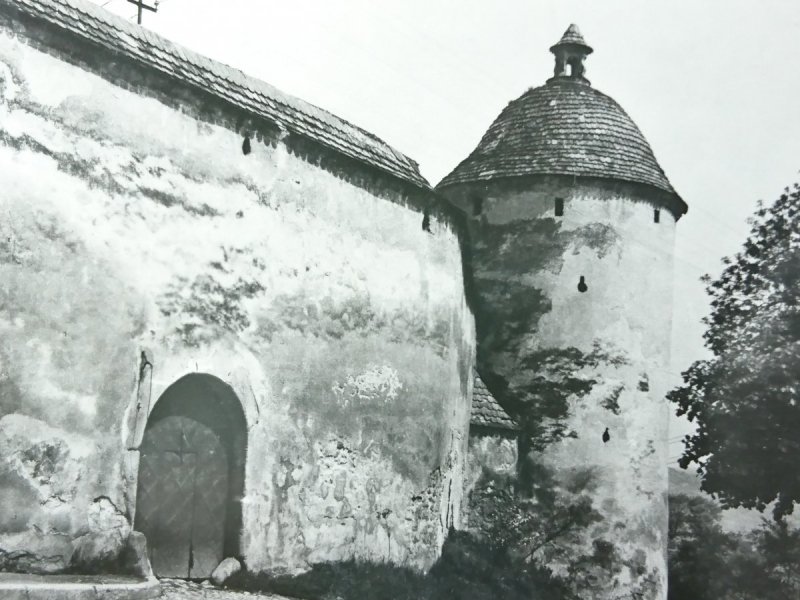 STARY SĄCZ. FRAGMENT MURÓW OBRONNYCH Z BASZTĄ