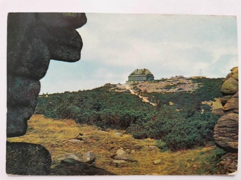 KARKONOSZE. SCHRONISKO PTTK NA SZRENICY FOT. ZALESKI