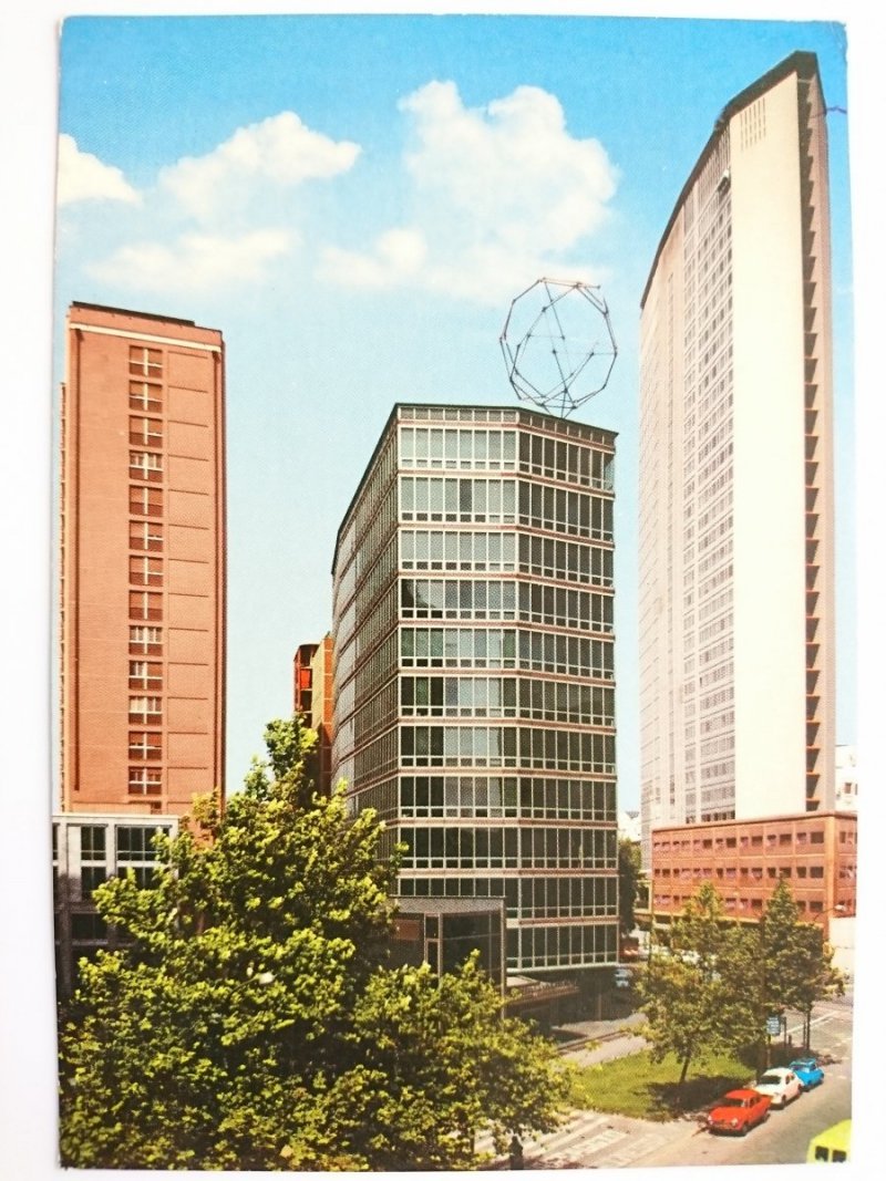 MILANO. PIRELLI STREET