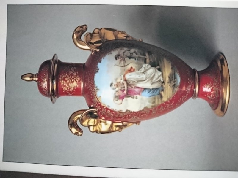 MUZEUM W GLIWICACH. WAZA ZE SCENĄ ANTYCZNĄ