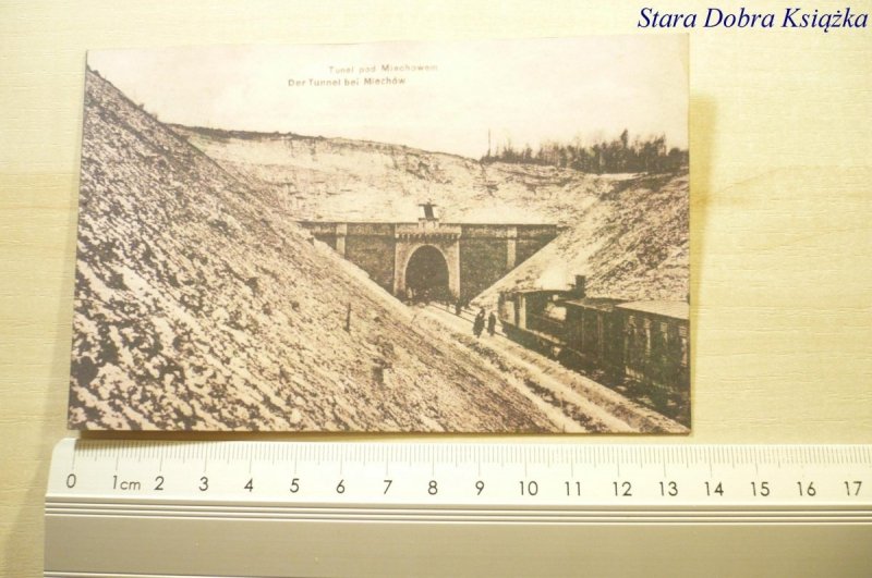 REPRINT. TUNEL POD MIECHOWEM