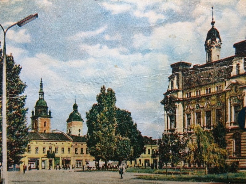 NOWY SĄCZ. RYNEK Z RATUSZEM... FOT. K. KACZYŃSKI