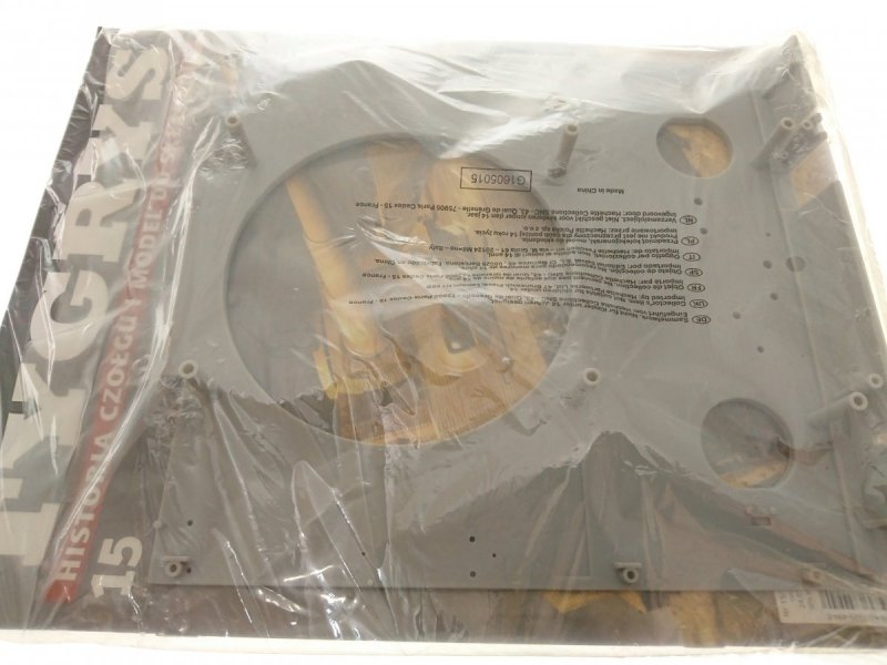 TYGRYS HISTORIA CZOŁGU I MODEL DO SKŁADANIA NR 015