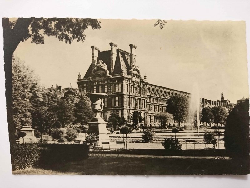 PARIS – LE LOUVRE
