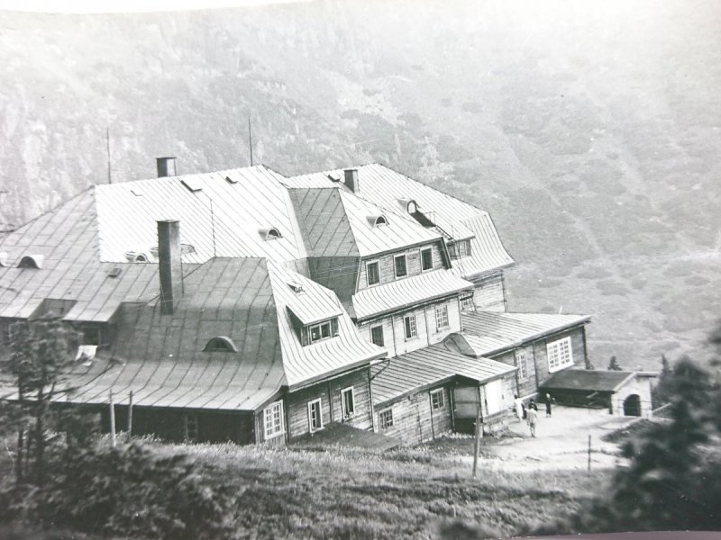 KARKONOSZE. SCHRONISKO 'STRZECHA...' FOT. KORPAL