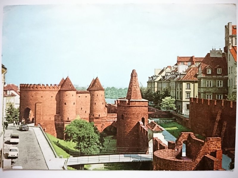 WARSZAWA. BASZTA PROCHOWA I BARBAKAN FOT. ZBORSKI