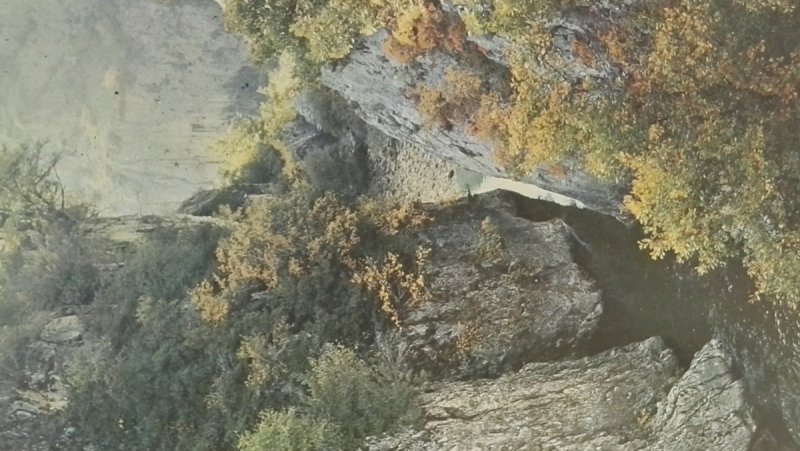 LES GORGES D'OPPEDETTE. SUR LE CALAVON