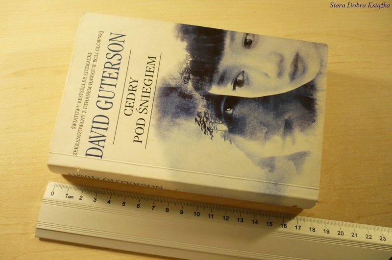 CEDRY POD ŚNIEGIEM - David Guterson (2004)