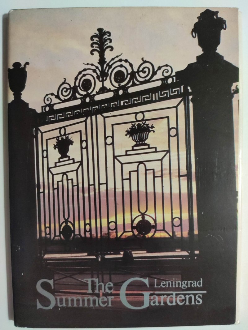 THE LENINGRAD SUMMER GARDENS – 12 ZDJĘĆ