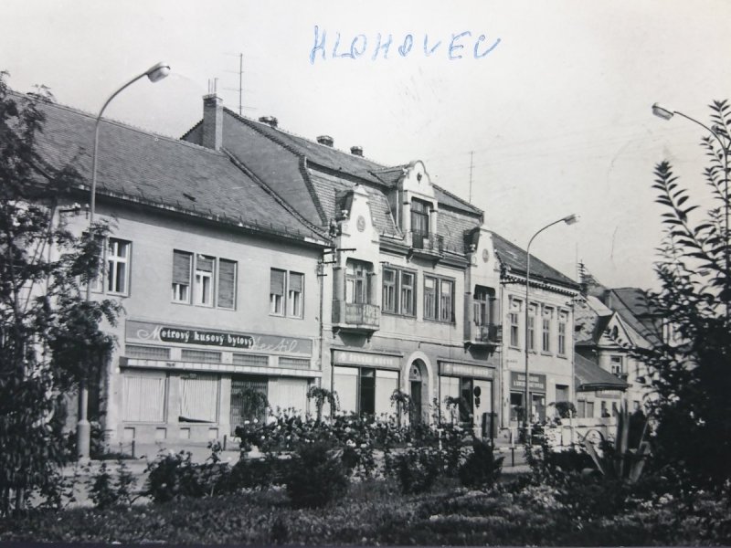 HLOVEC - GOTTWALDOVO NAMESTIE