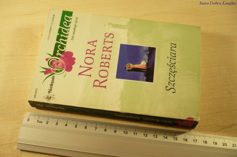 SZCZĘŚCIARA - Nora Roberts (2000)