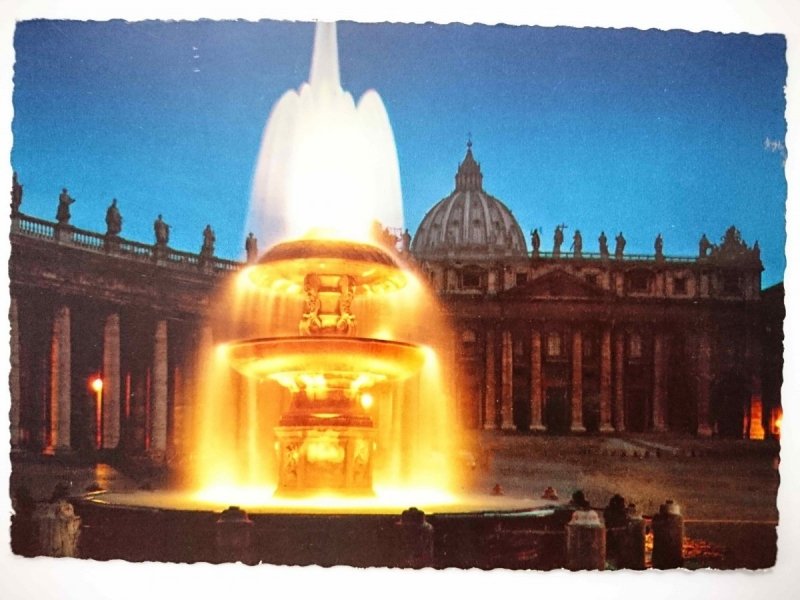 ROMA DI NOTTE. PIAZZA S. PIETRO E FONTANA DEI BERNINI – CREPUSCOLO