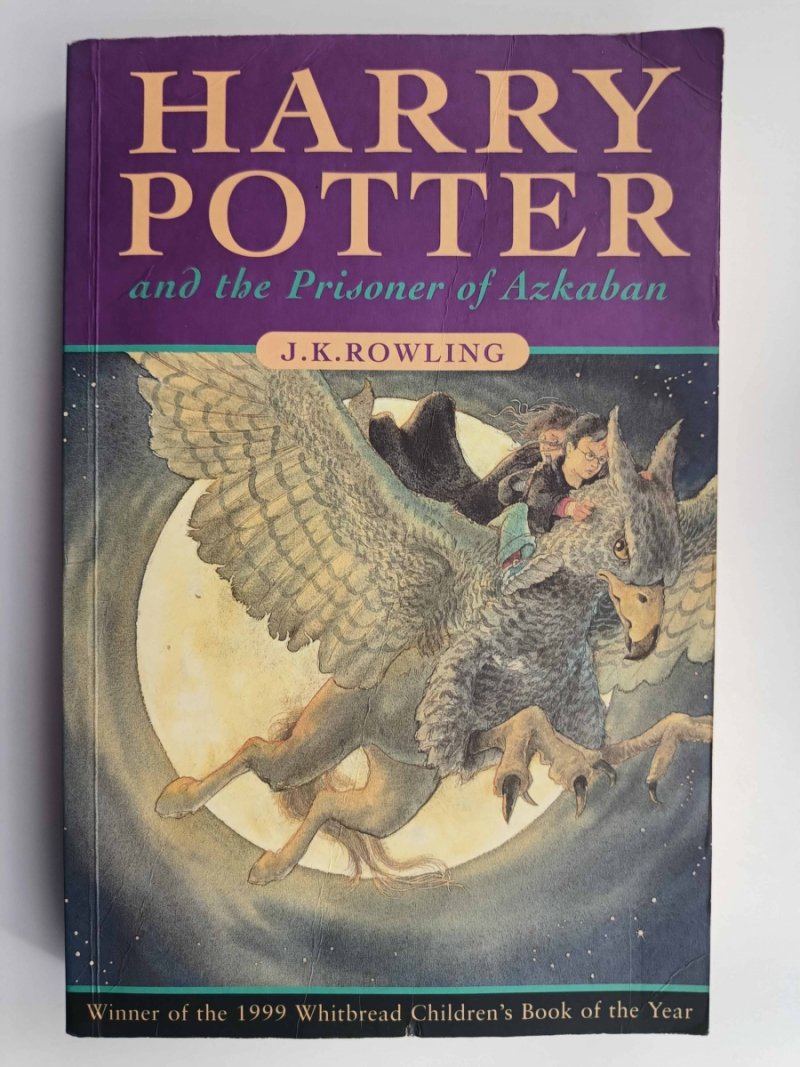 HARRY POTTER AND THE PRISONER OF AZKABAN - J. K. Rowling
