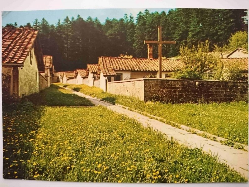 SACRO EREMO DI CAMALDOLI M. 1111 (AREZZO) VEDUTA DELLE CELLE