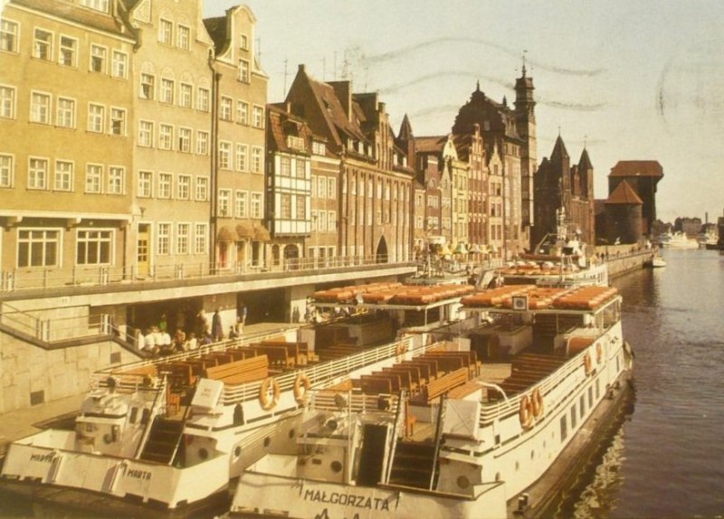 GDAŃSK. DŁUGIE POBRZEŻE; PRZYSTAŃ... FOT. SUROWIEC