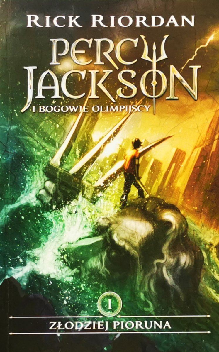 ZŁODZIEJ PIORUNA - Rick Riordan