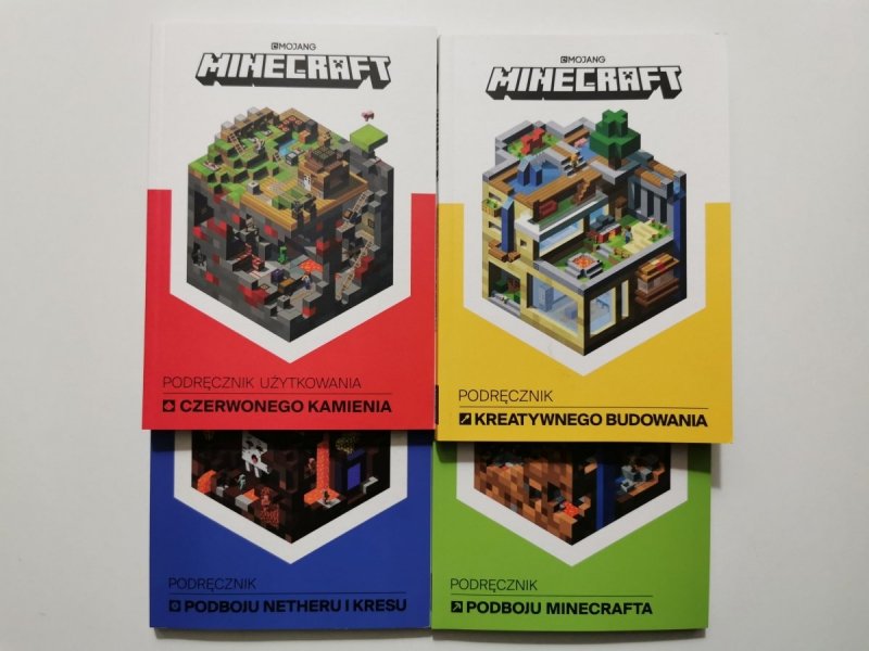 MINECRAFT. KOLEKCJA PODRĘCZNIKÓW GRACZA 4 ZESZYTY 