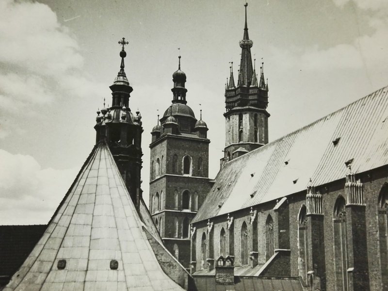 KRAKÓW. WIEŻE KOŚCIOŁA MARIACKIEGO FOT HERMANOWICZ