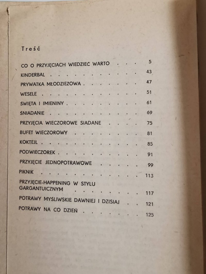 GAWĘDY O PRZYJĘCIACH - Maria Iwaszkiewicz 