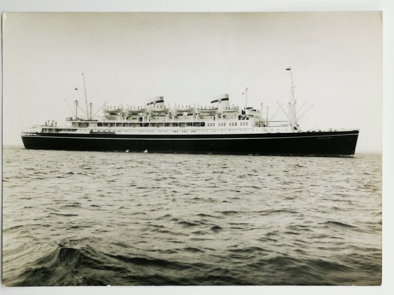 ZDJĘCIE. STATEK NA MORZU – BATORY  Fot. Janusz Uklejewski 