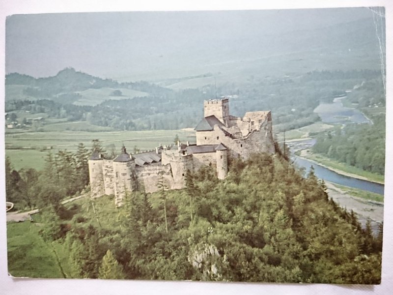 NIEDZICA. ZAMEK RYCERSKI, PIERWOTNIE GOTYCKI FOT. L. ZIELASKOWSKI