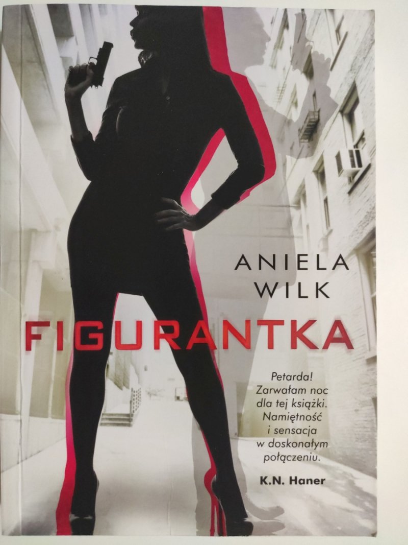 FIGURANTKA - Aniela Wilk
