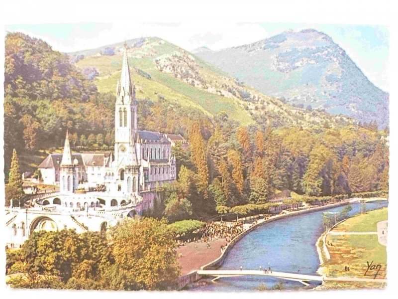 LOURDES. LA BASILIQUE, LE GAVE ET LES NOUVEAUX PONTS