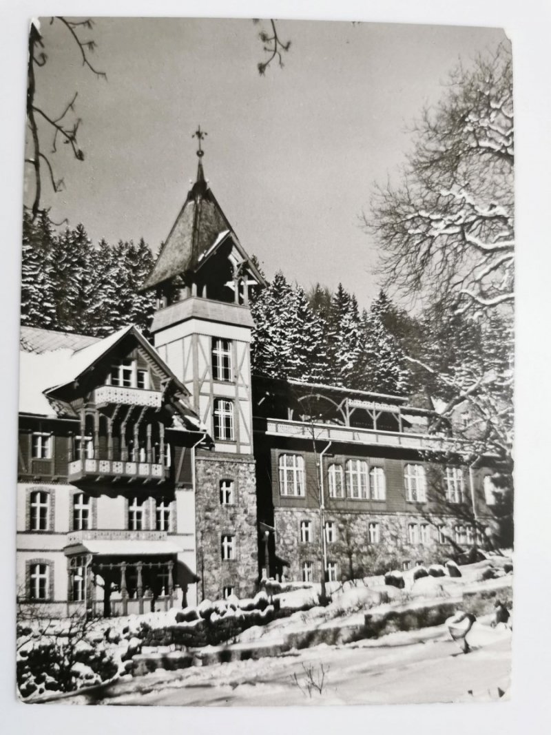 MIĘDZYGÓRZE. DOM WCZASOWY FOT. CHAREWICZ