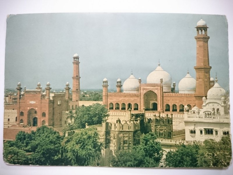 BADSHAHI MOSQUE. LAHORE (PAKISTAN)