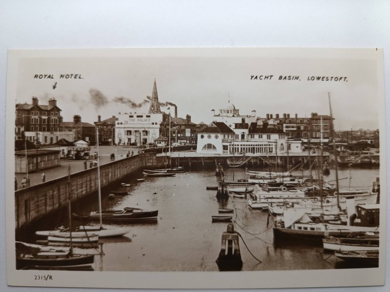YACHT BASIN LOWESTOFT