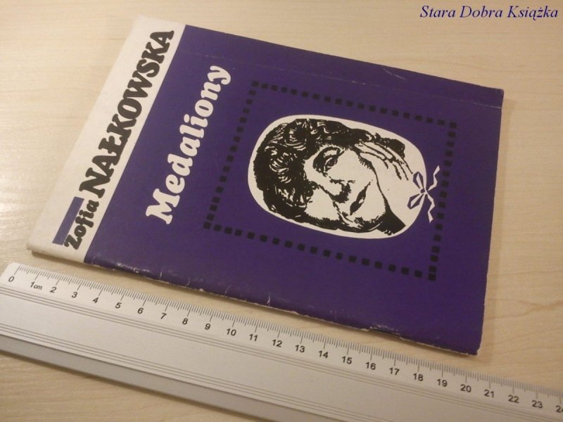MEDALIONY - Zofia Nałkowska