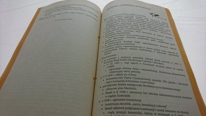 NOTATKI Z LEKCJI. HISTORIA 1939-1989 - Ciejka 2000