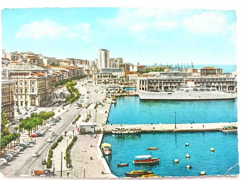 TRIESTE. LE RIVE