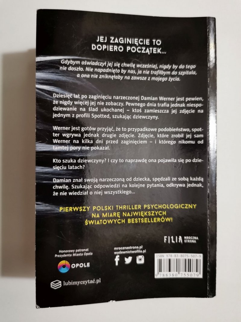 NIEODNALEZIONA - Remigiusz Mróz 