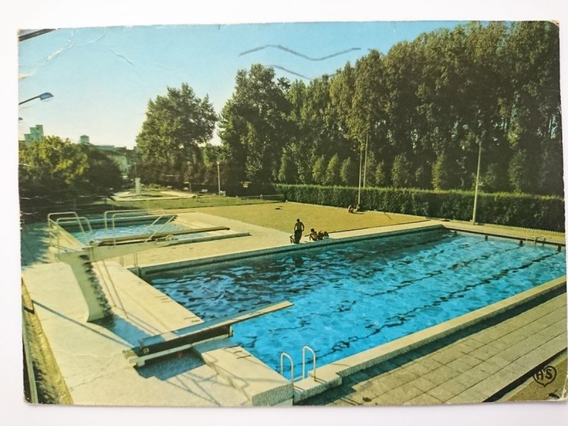 FLEURANCE (GERS) LA PISCINE