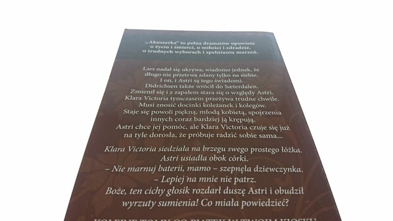 SAGA AKUSZERKA TOM 50 MATKA I CÓRKA - Lunde 2012