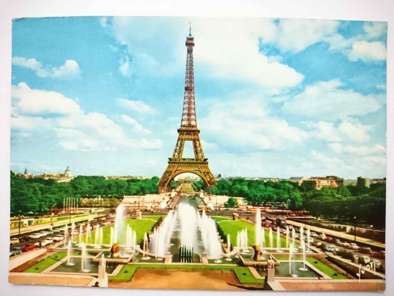 COULEURS ET LUMIERE DE FRANCE. PARIS – LA TOUR EIFFEL