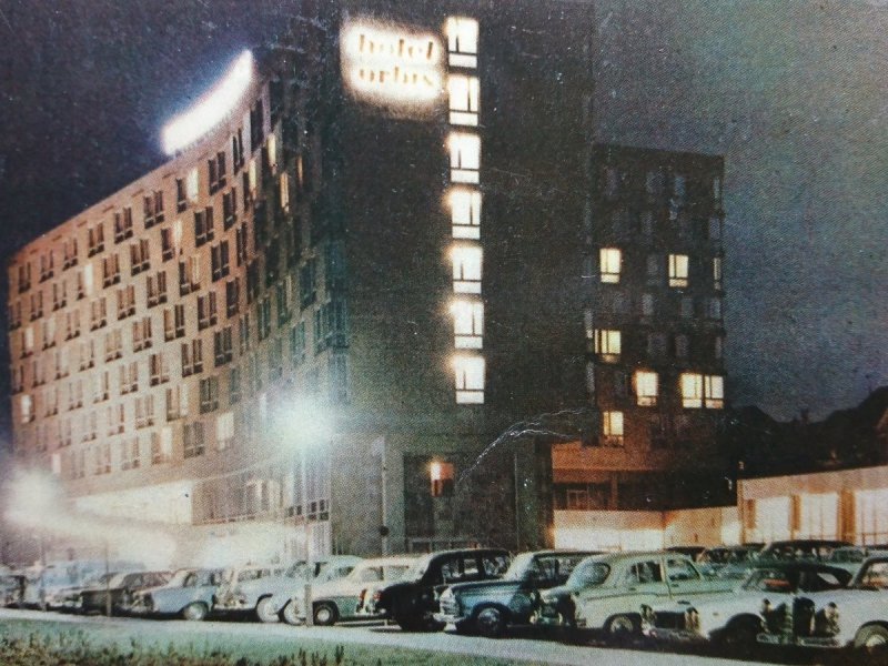 POZNAŃ. HOTEL 'MERKURY' FOT. P. KRASSOWSKI