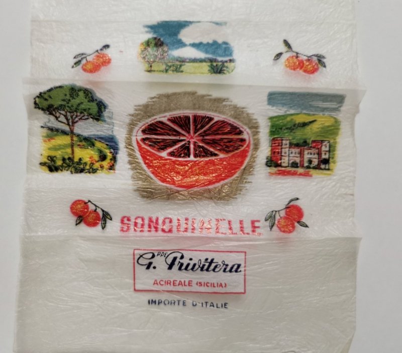 OPAKOWANIE. SANGUINELLO PRIVITERA ACIREALE (SICILIA)