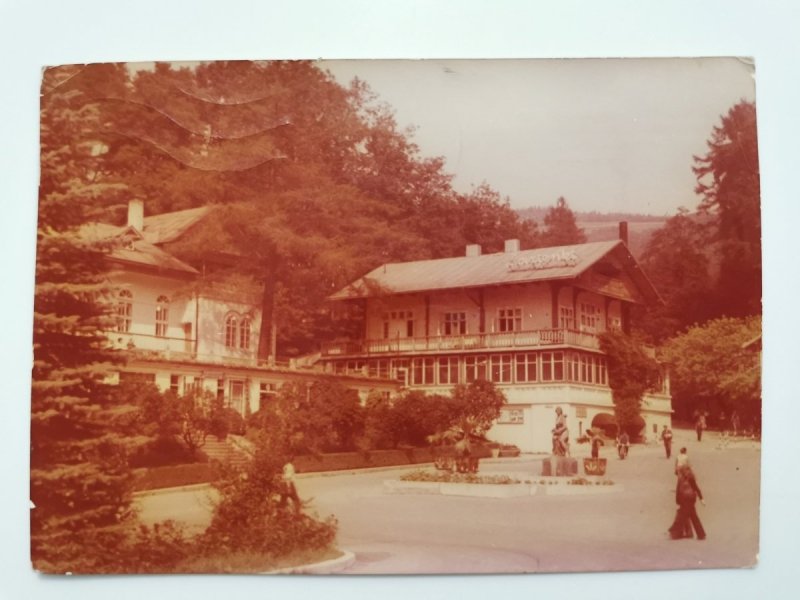 SZCZAWNICA-KROŚCIENKO. PLAC DIETLA, STARE ŁAZIENKI I MUZEUM FOT. MATL