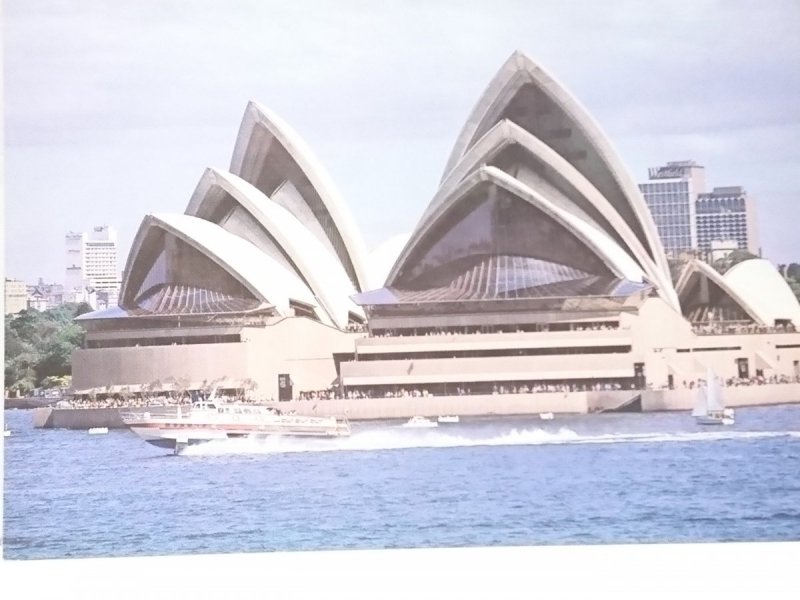 THE UNIQUE SYDNEY OPERA HOUSE. HYDROFOIL