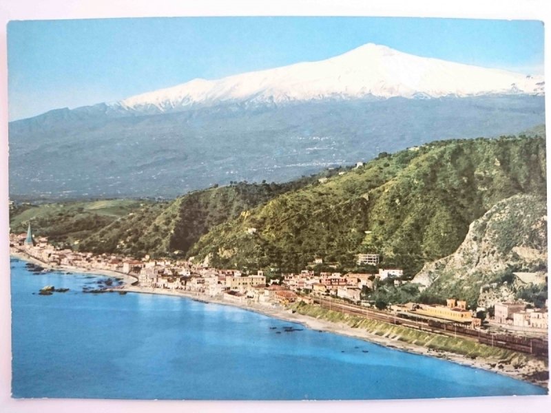 TAORMINA. PANORAMA CON L'ETNA – LA STAZIONE FERROVIARIA LA RADA DI GIARDINI
