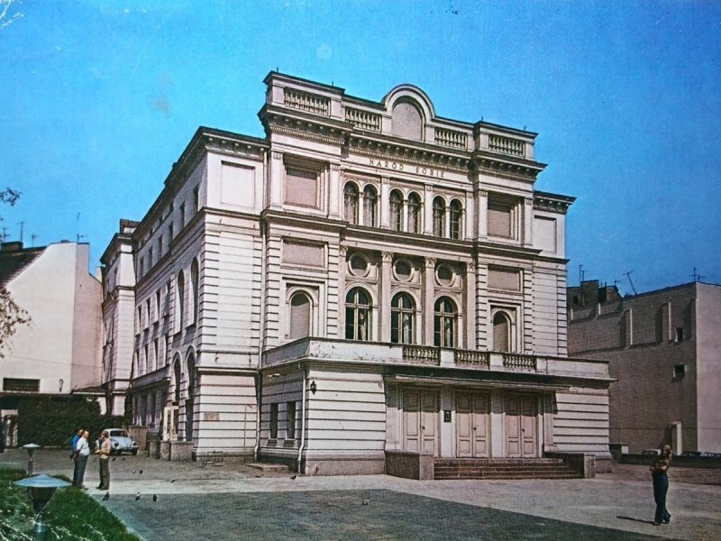 POZNAŃ. TEATR POLSKI WZNIESIONY FOT. ŻYBURTOWICZ