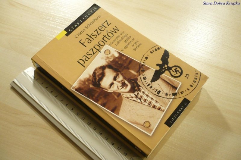 FAŁSZERZ PASZPORTÓW - Cioma Schonhaus (2007)