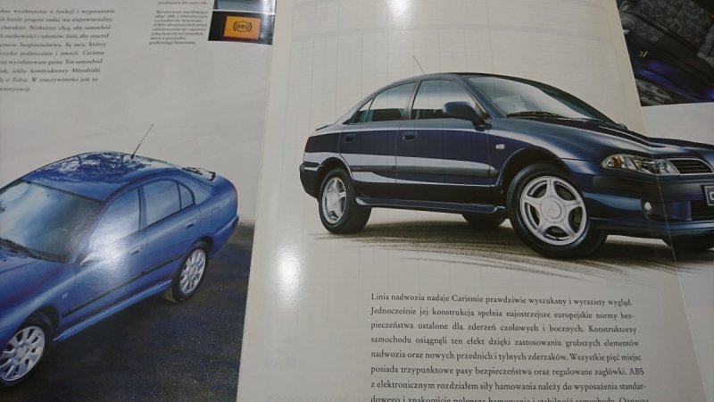 MITSUBISHI CARISMA. ROZKŁADANA BROSZURA