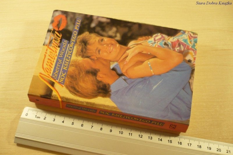 NOC KSIĘŻYCOWEGO PYŁU - Sherryl Woods (1990)