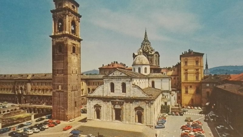 TORINO. IL DUOMO CON LA CUPOLA DELLA CAPPELLA