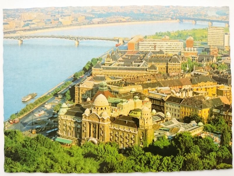 BUDAPEST. LATKEP A GELLERT SZALLOVAL