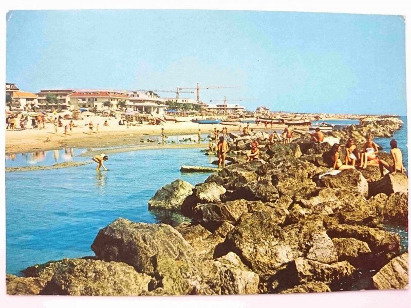 MARTINSICURO (TERAMO) LA SPIAGGIA