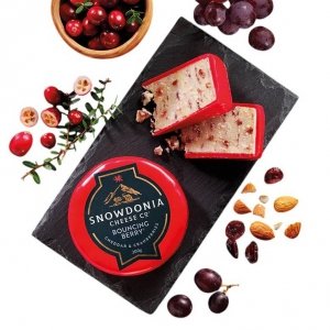 Snowdonia Cheese Bouncing Berry Dojrzały Ser Cheddar 200g w Wosku